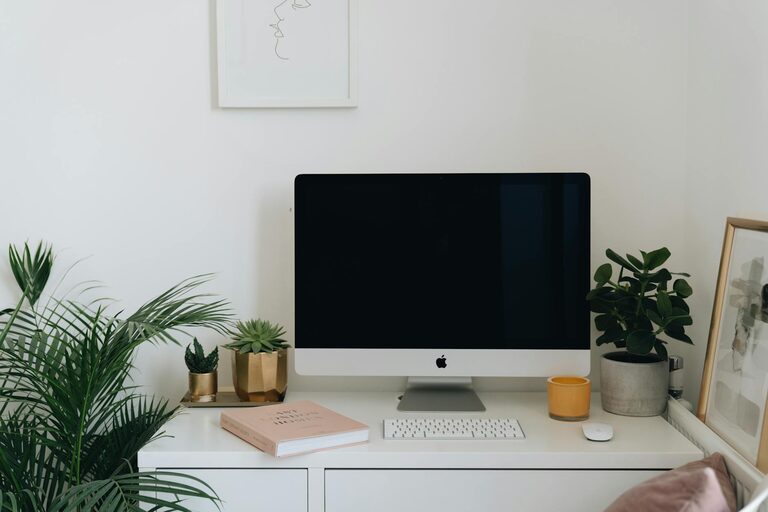Tips for Creating a Relaxing Home Workspace to Boost Productivity
